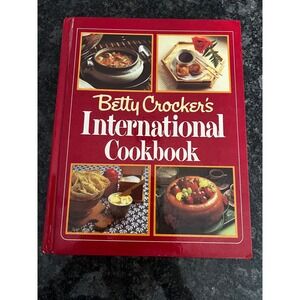 VTG Betty Crocker's International Cookbook Hardcover 1980 Recipes Foods Cooking